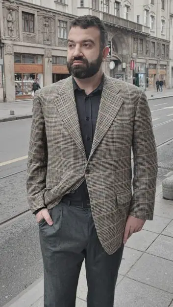 Leon Papo (aka yours truly) wearing a Hugo Boss Baldessarini cashmere sport coat.